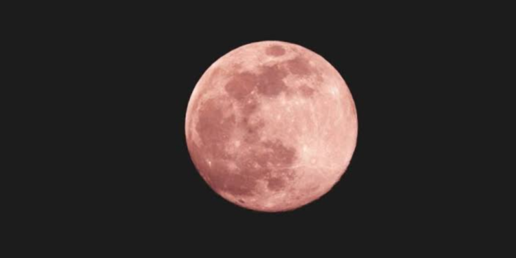 Luna rosa deja sorprendidos a Mexicanos