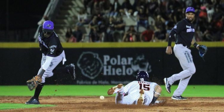 Tigres de Quintana Roo vence 2-1 a Conspiradores de Querétaro