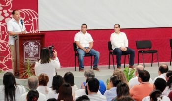 Da rector Mauro Winzig cálida bienvenida a estudiantes de la UPCH