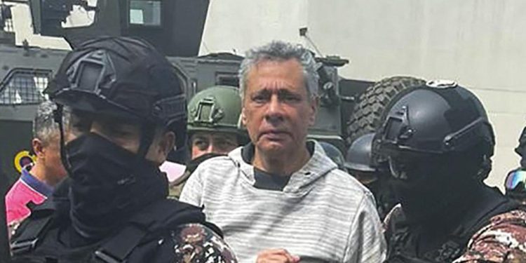 Jorge Glas, exvicepresidente ecuatoriano es hospitalizado por presunto suicidio en Guayaquil