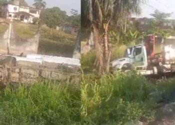 Accidente en la Frontera – Villahermosa: Dos unidades pesadas vuelcan