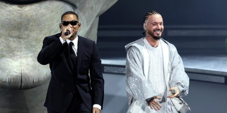 J Balvin sorprende en el festival de Coachella tras invitar al carismático Will Smith