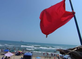 Bandera roja en Paraíso arruina último día de asueto a vacacionistas