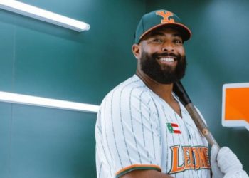 Rompe récord Artv Charles al producir 15 carreras en un juego