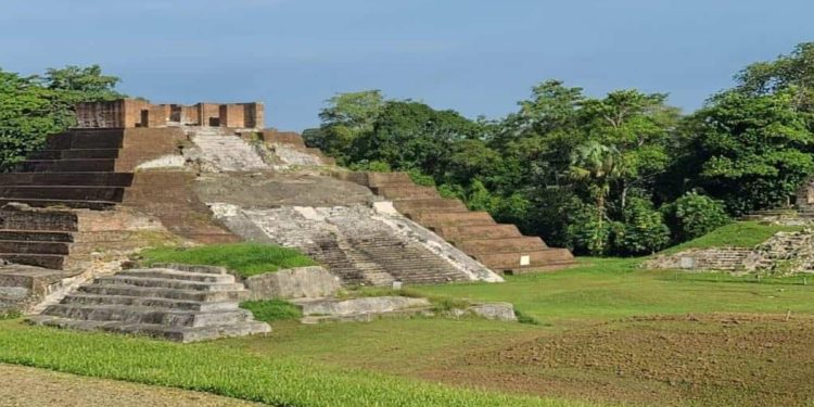 Cierre temporal de Zona Arqueológica de Comalcalco por mantenimiento
