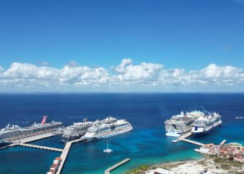 Cozumel refrenda liderazgo turístico, supera llegada de cruceros y vuelos internacionales