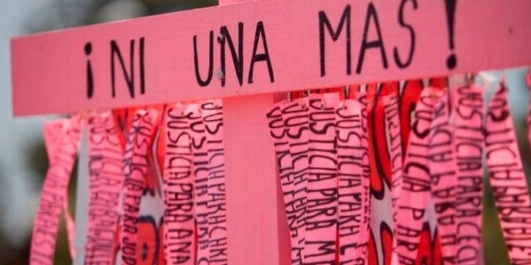Gobierno lamenta feminicidios, los atribuye a la descomposición social