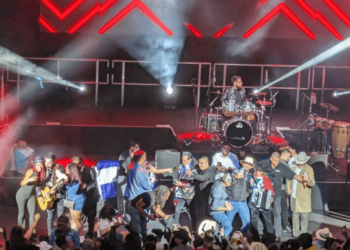 Concierto de Tigres del Norte se sale de control durante show en Londres