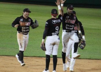 Tigres de Quintana Roo vencen 2-0 a Olmecas de Tabasco en vibrante encuentro