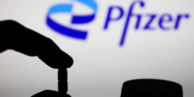 Cofepris aprueba uso antiviral oral por Pfizer contra el Covid