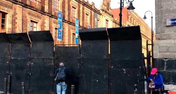 Refuerzan seguridad en el Palacio Nacional ante normalistas en la mañanera