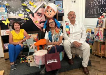 Titular de la SEP, Leticia Ramírez, visita Tabasco: Recorre la Feria y Gabolibros