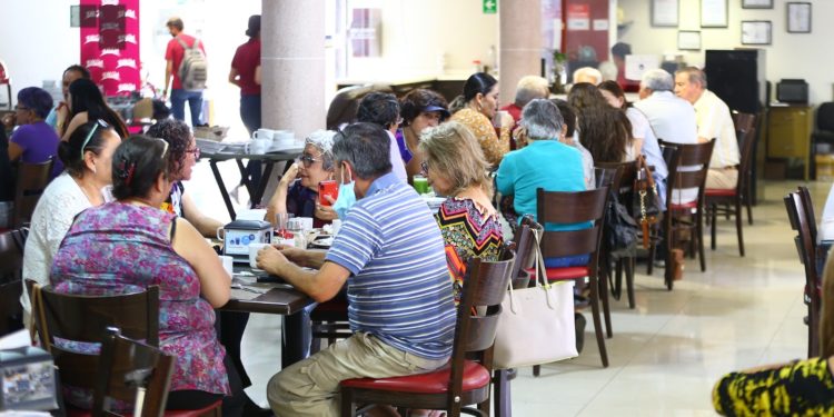Restaurantes afectados por apagones: Canirac busca recuperación de pérdidas