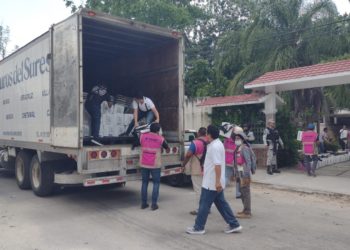 Realiza INE entrega de material para la jornada electoral en Quintana Roo