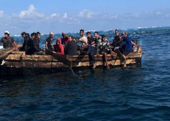 SEMAR rescata a 51 migrantes a bordo de dos embarcaciones en las costas de QROO