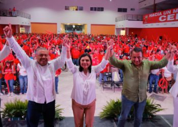 Petroleros respaldan a Yolanda Osuna en su campaña por la alcaldía de Centro
