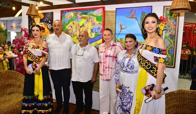 Carlos Merino visita stand de Cárdenas en la Feria Tabasco 2024