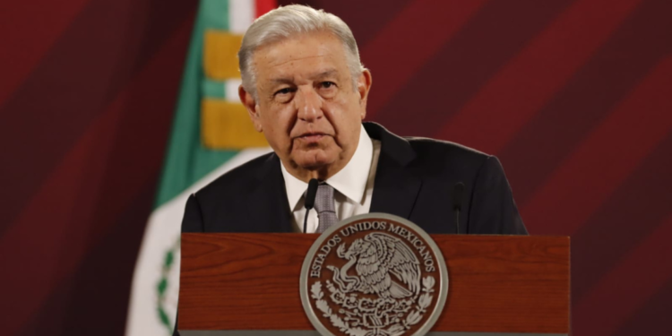AMLO envía sus condolencias a las víctimas tras accidente durante el mitin de Máynez
