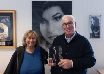 Amy Winehouse obtiene el premio BRIT Billion a trece años de su muerte