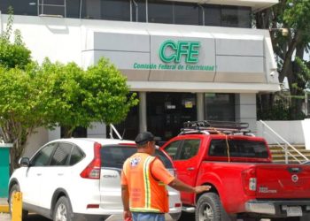 Usuarios pueden demandar a CFE por fallas, asegura Colegio de Abogados