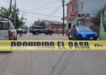 Trabajador pierde la vida tras caída desde espectacular en Atasta; otro fallece al caer de un andamio en Tamulté