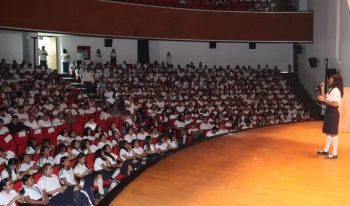 Motivan a estudiantes del CECyTE, a alcanzar sus «sueños» con conferencia «Buscando el Éxito»