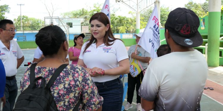 Fernanda Alvear se compromete a regresar la Paz en Puerto Morelos