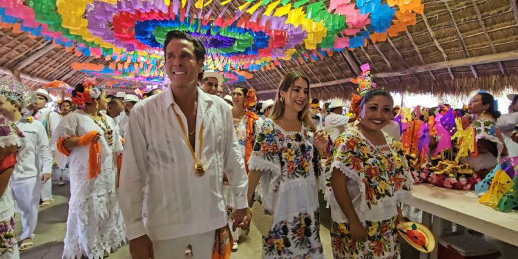 Roberto Palazuelos celebra los 176 años de la fiesta del Cedral