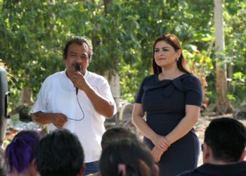 Los taxistas de Leona si quieren el cambio con Fernanda Alvear