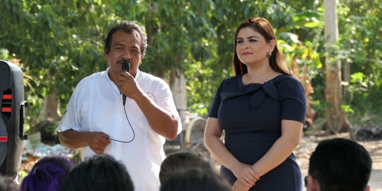 Los taxistas de Leona si quieren el cambio con Fernanda Alvear