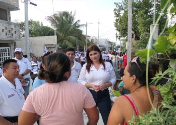 Encabeza Fernanda Alvear preferencias en Puerto Morelos; suma a familias de La Fe y Tierra Nueva