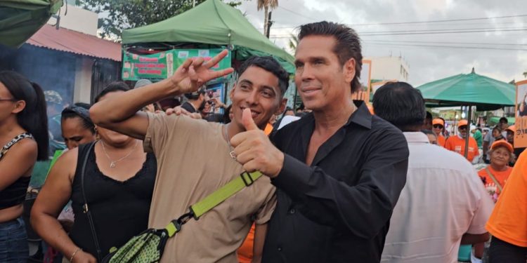 «Los jóvenes decidirán este 2 de junio el destino del país: Roberto Palazuelos”