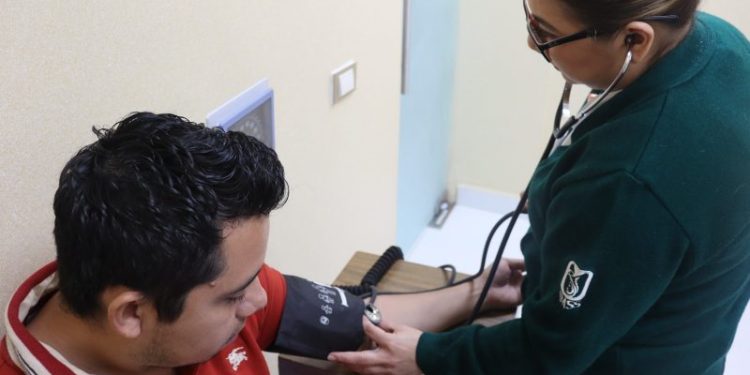 IMSS exhorta a prevenir la hipertensión arterial en Tabasco