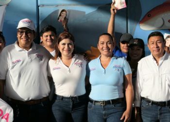 Fernanda Alvear recibe el apoyo de trabajadores del sector turístico