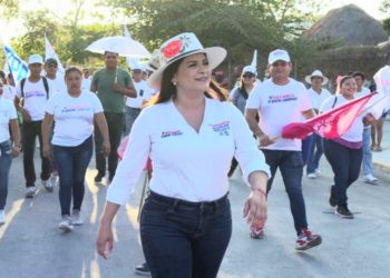 Llama Fernanda Alvear a votar y decir basta a la historia de corrupción en Puerto Morelos