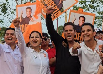 Palazuelos y los jóvenes quintanarroenses