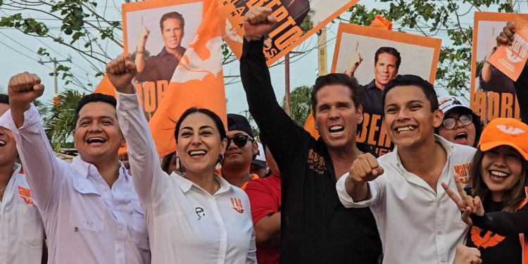 Palazuelos y los jóvenes quintanarroenses