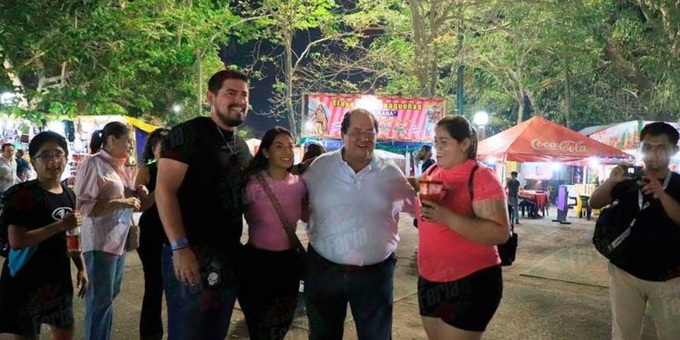 Popularidad de Andrade en la feria es resultado de su trabajo: Fócil