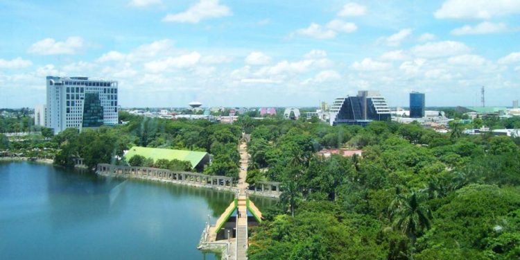 Gobierno de Centro elabora guía para sembrar árboles en espacios urbanos abiertos