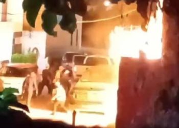 Hombres armados incendian casa en Bosques de Saloya, Nacajuca
