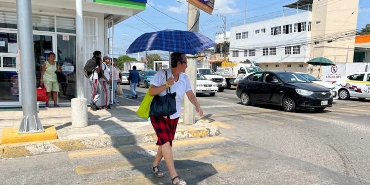 Ante la tercera onda de calor, piden autoridades extremar cuidados