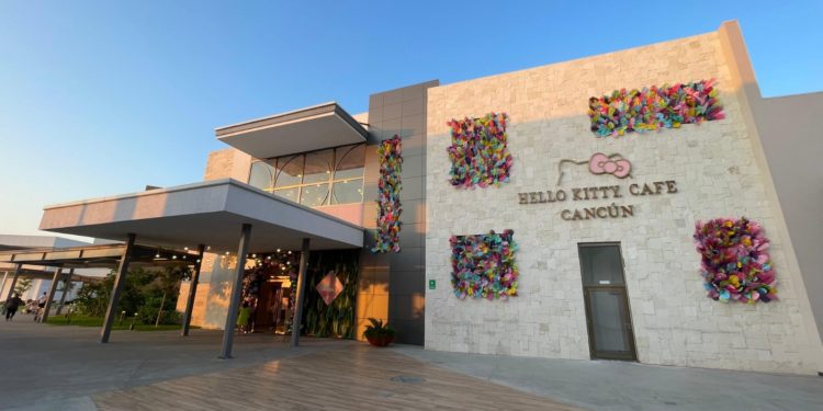 Hello Kitty Café abre sus puertas en Cancún