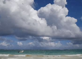 Prevén cielo nublado con lluvias aisladas en Quintana Roo
