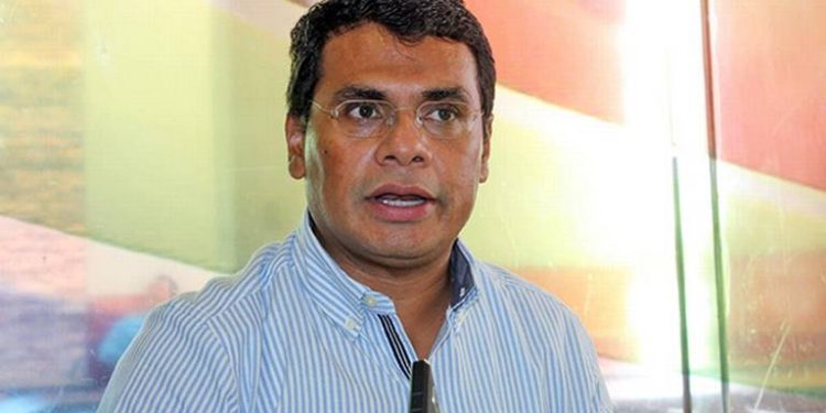 Diputado Selván García aborda problema de apagones en Jalpa y Nacajuca