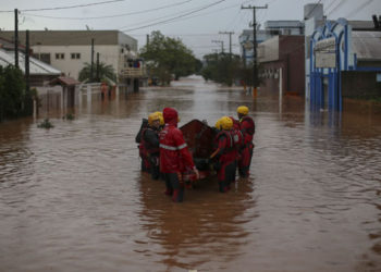Inundaciones en Brasil dejan al menos 56 muertos
