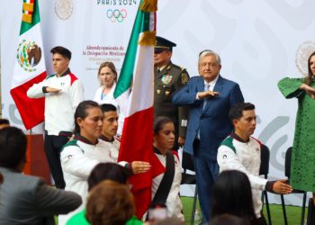 Quintana Roo presente en el abanderamiento de la Delegación Mexicana que participará en los Juegos Olímpicos Paris 2024