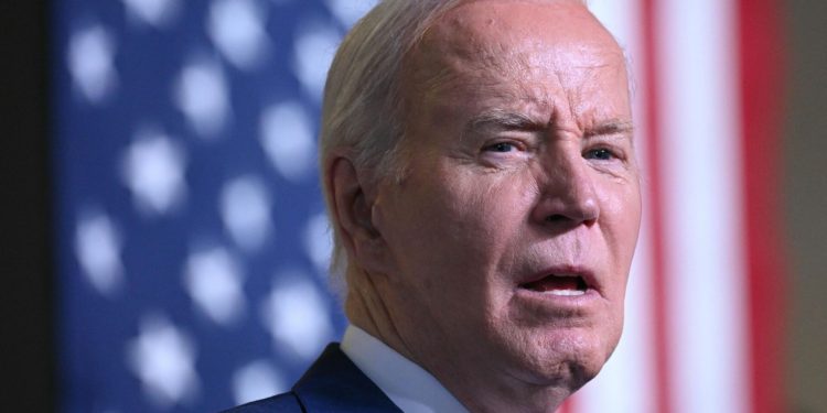 Biden ajusta políticas de migración en un contexto electoral