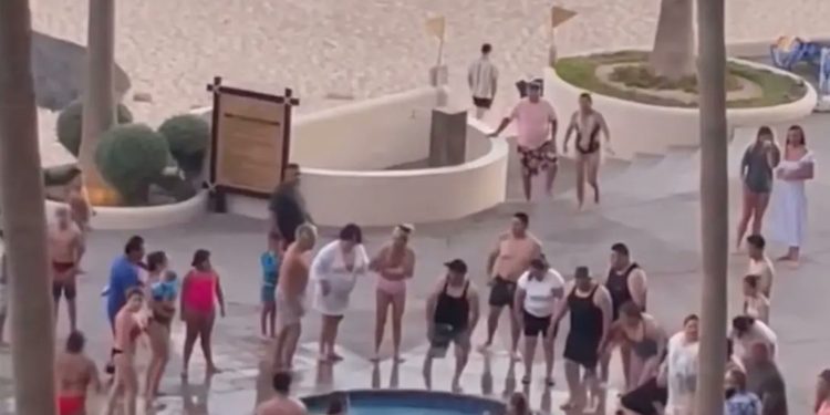 Turista estadounidense pierde la vida tras recibir una descargá eléctrica en el interior de un jacuzzi en Sonora