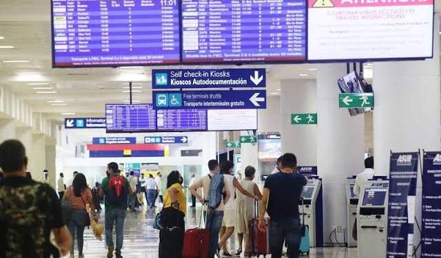 Desvían vuelos al aeropuerto de Mérida por las fuertes lluvias