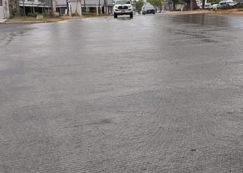 Importante fuga de agua en Paseo Usumacinta genera preocupación